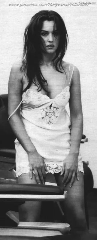 Monica Bellucci photo 14 of 1320