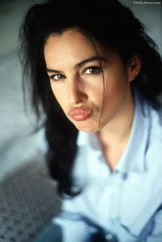 Monica Bellucci photo 20 of 1320
