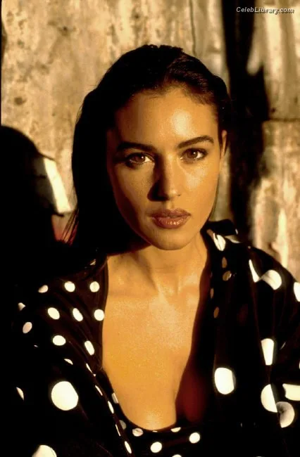 Monica Bellucci photo 22 of 1320