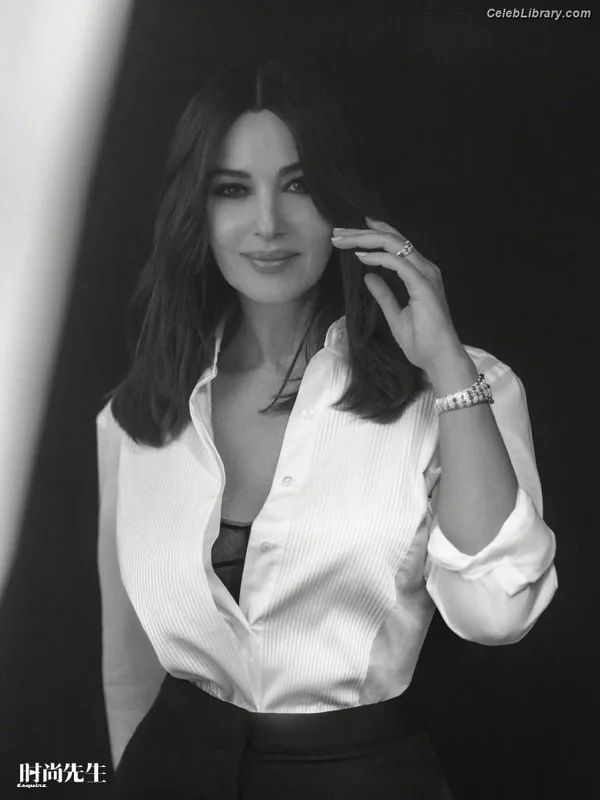 Monica Bellucci photo 18 of 1320