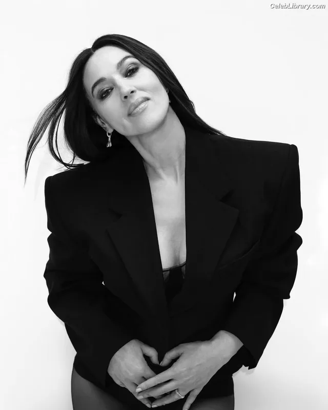 Monica Bellucci photo 4 of 1320