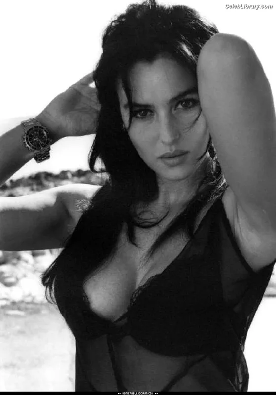 Monica Bellucci photo 16 of 1320