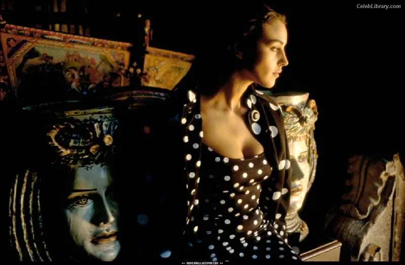 Monica Bellucci photo 14 of 1320