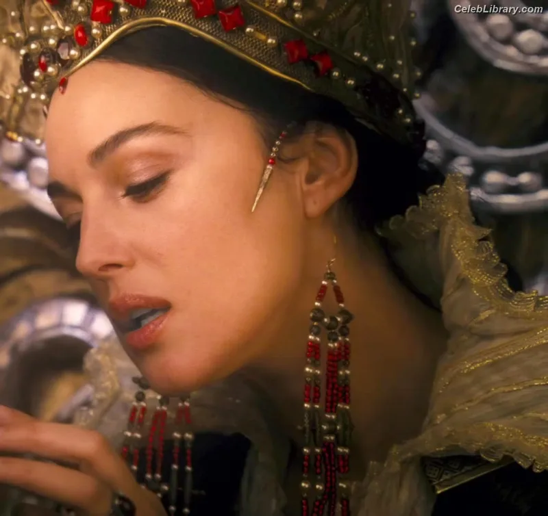 Monica Bellucci photo 8 of 1320