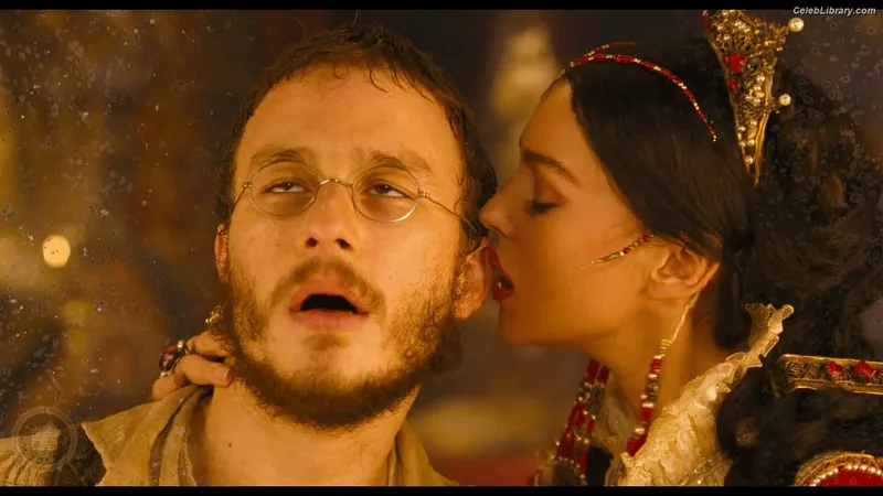 Monica Bellucci photo 11 of 1320