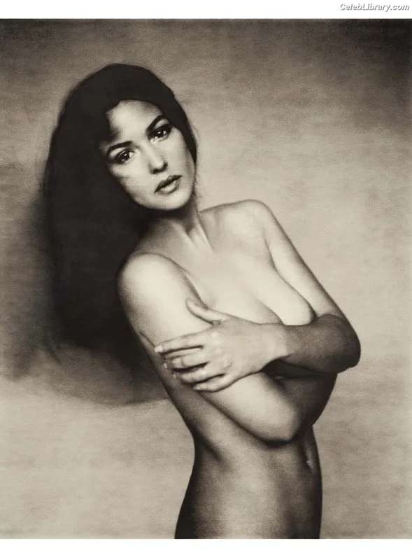 Monica Bellucci photo 11 of 1320