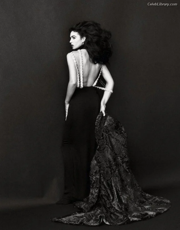 Monica Bellucci photo 17 of 1320
