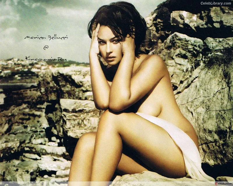 Monica Bellucci photo 22 of 1320