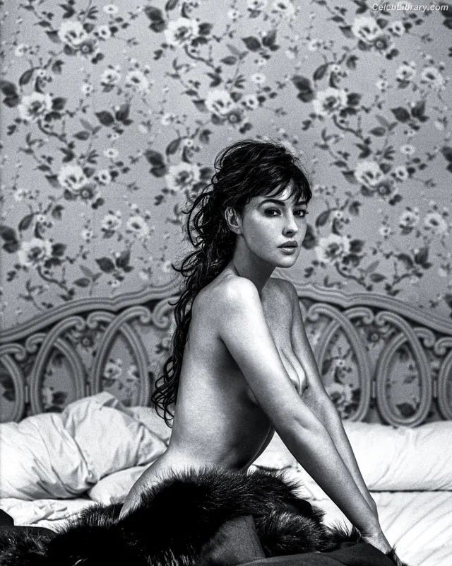 Monica Bellucci photo 7 of 1320