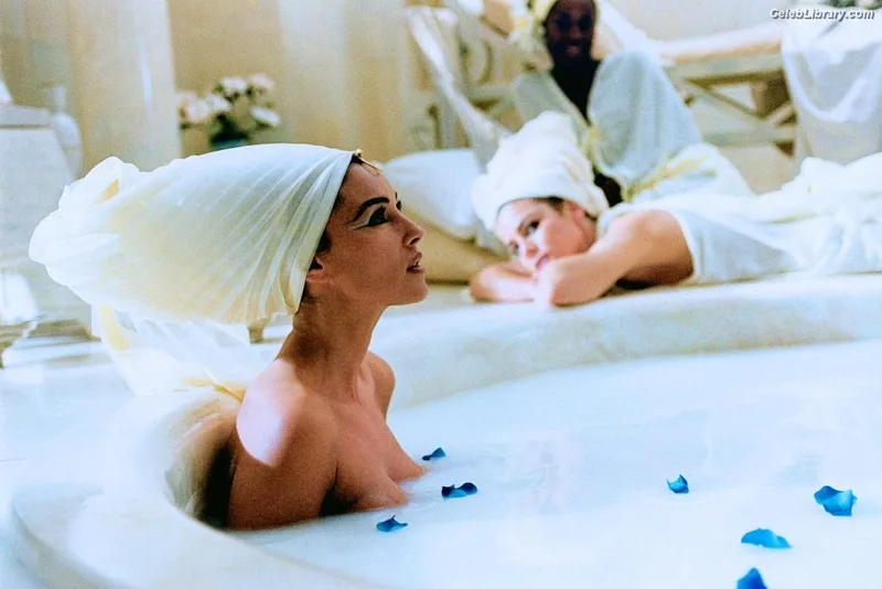 Monica Bellucci photo 17 of 1320
