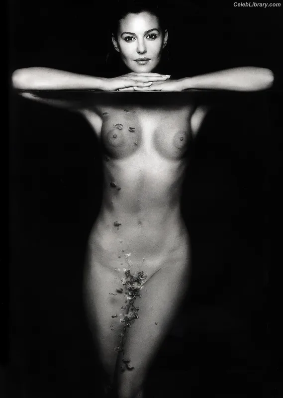 Monica Bellucci photo 19 of 1320