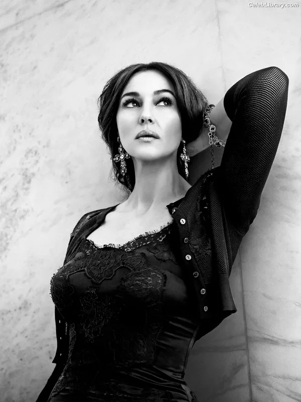 Monica Bellucci photo 1 of 1320