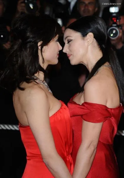 Monica Bellucci photo 3 of 1320