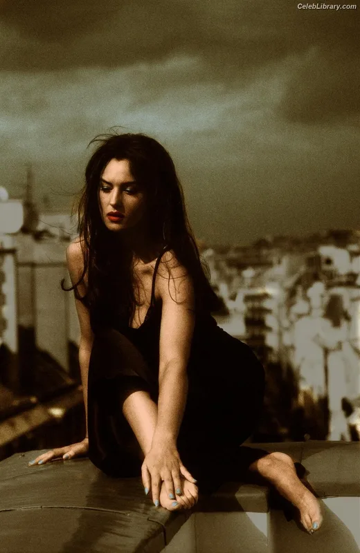 Monica Bellucci photo 5 of 1320