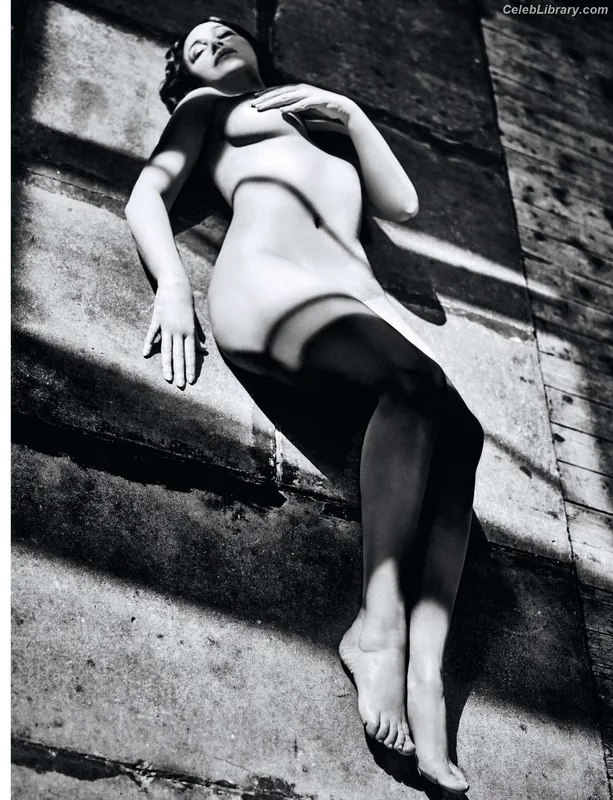 Monica Bellucci photo 23 of 1320