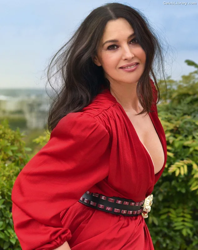 Monica Bellucci photo 6 of 1320
