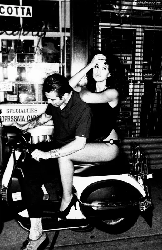 Monica Bellucci photo 9 of 1320