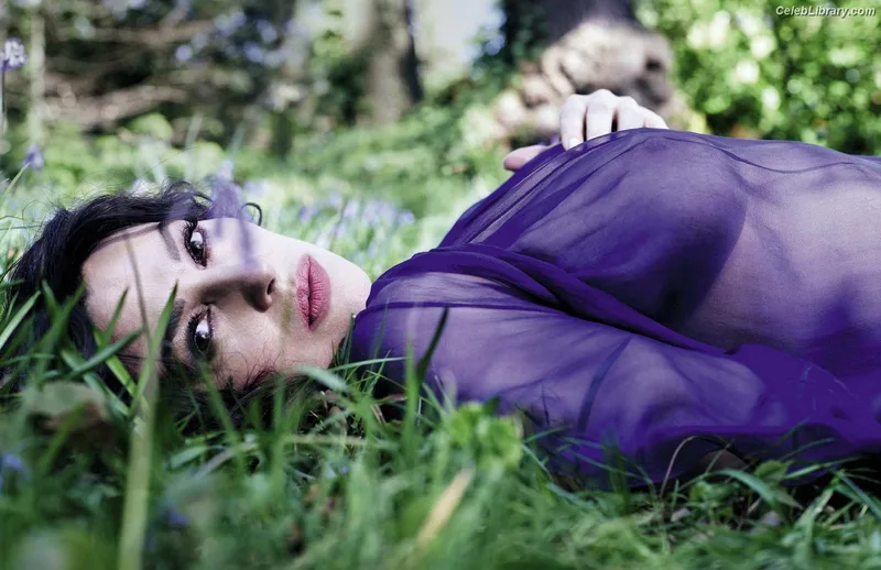 Monica Bellucci photo 14 of 1320
