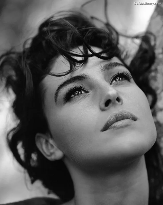 Monica Bellucci photo 20 of 1320