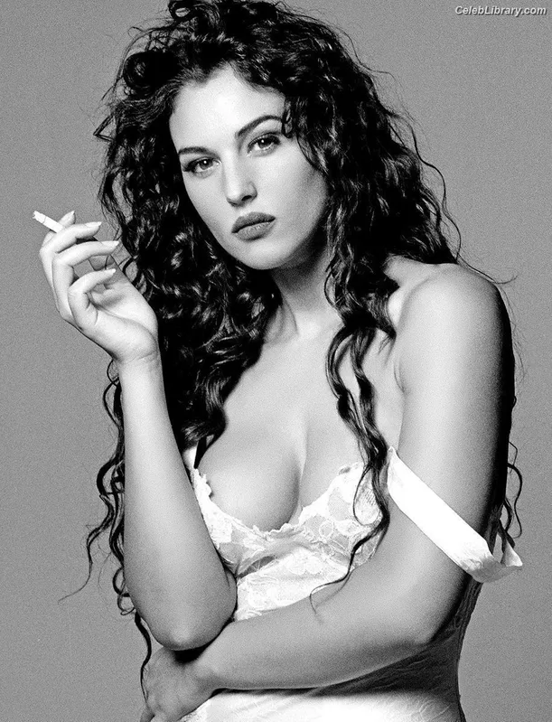 Monica Bellucci photo 21 of 1320