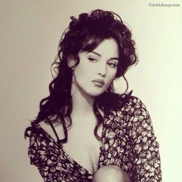 Monica Bellucci photo 2 of 1320