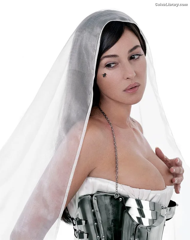 Monica Bellucci photo 4 of 1320