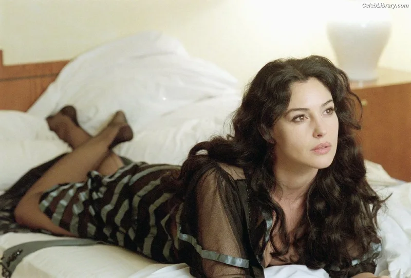Monica Bellucci photo 5 of 1320