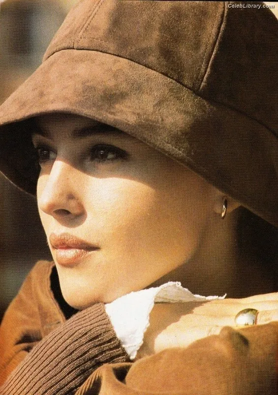 Monica Bellucci photo 6 of 1320