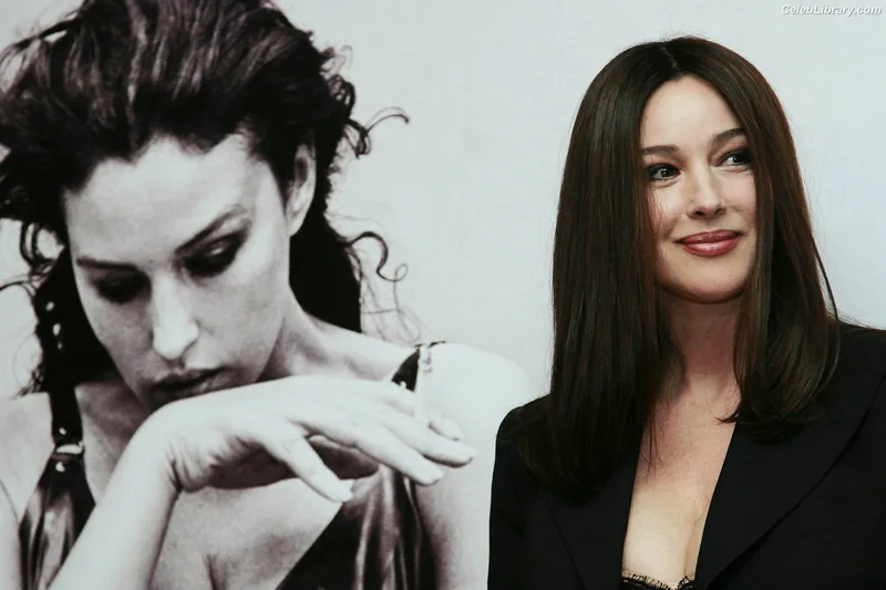 Monica Bellucci photo 23 of 1320