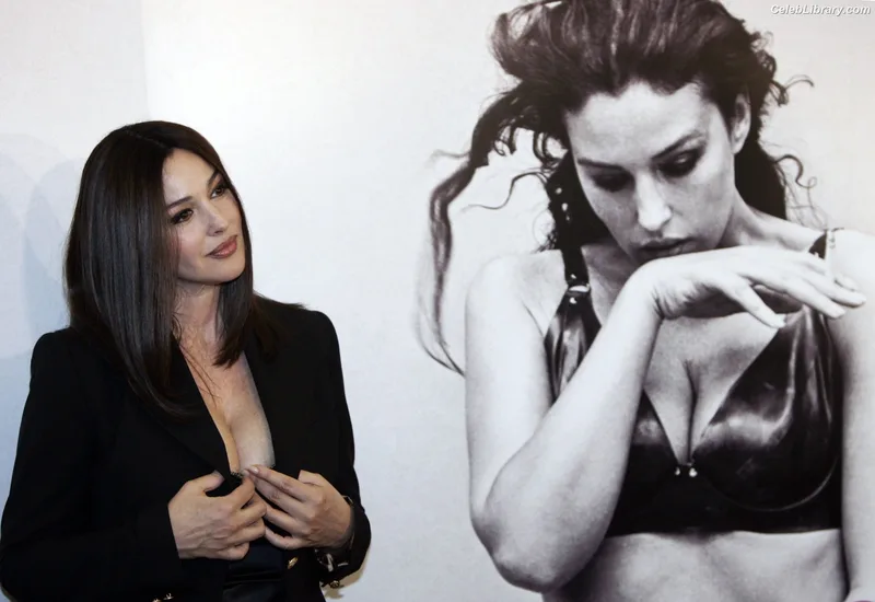 Monica Bellucci photo 12 of 1320