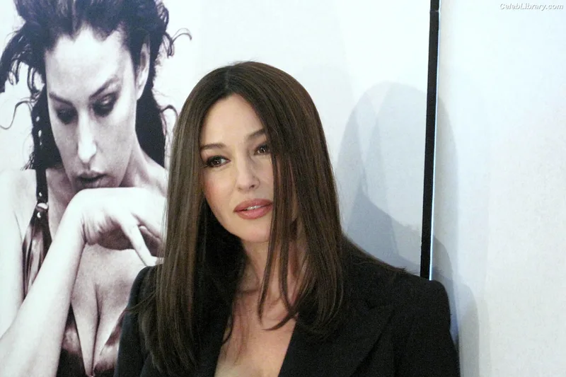 Monica Bellucci photo 20 of 1320