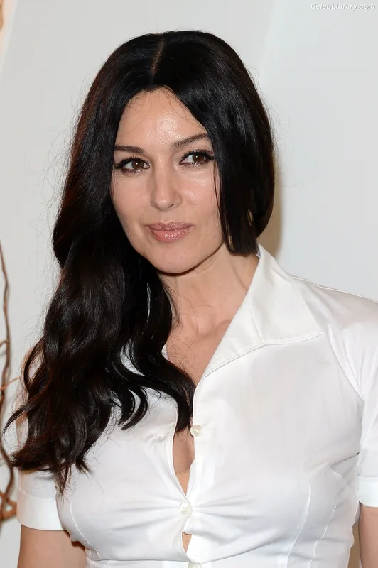 Monica Bellucci photo 18 of 1320