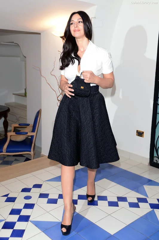 Monica Bellucci photo 24 of 1320