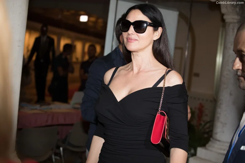 Monica Bellucci photo 16 of 1320
