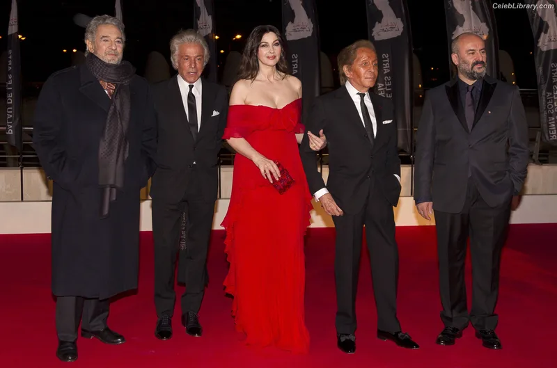 Monica Bellucci photo 20 of 1320