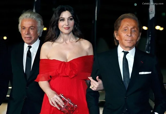 Monica Bellucci photo 2 of 1320