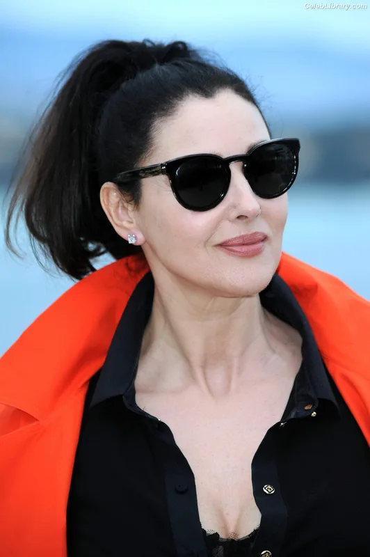 Monica Bellucci photo 5 of 1320