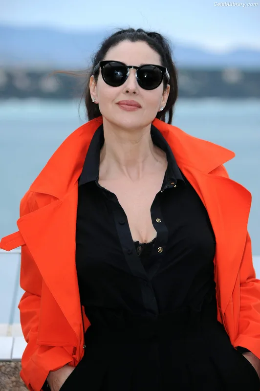 Monica Bellucci photo 8 of 1320