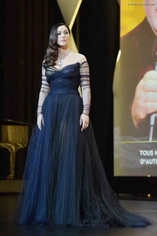 Monica Bellucci photo 17 of 1320