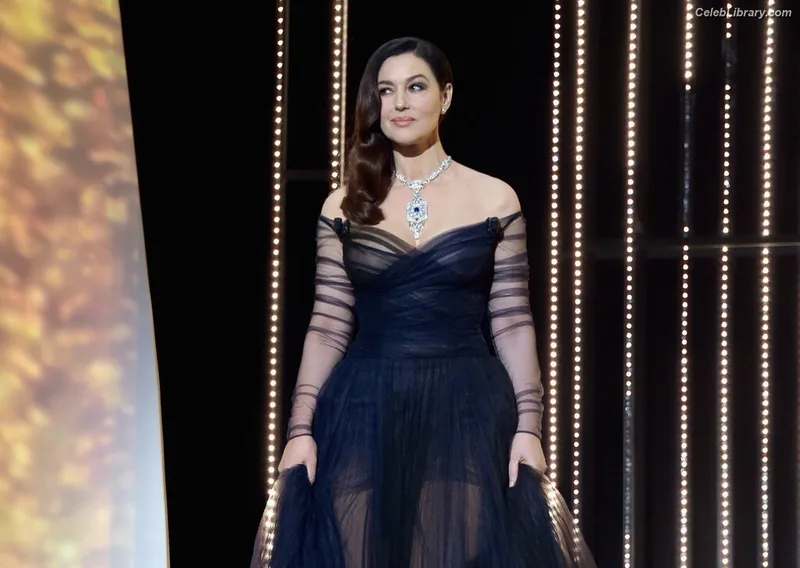 Monica Bellucci photo 21 of 1320
