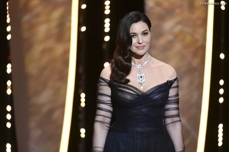 Monica Bellucci photo 24 of 1320