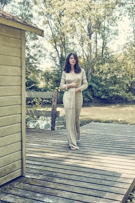 Monica Bellucci photo 12 of 1320