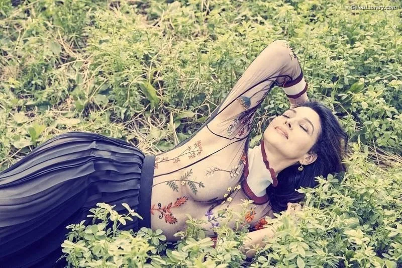 Monica Bellucci photo 14 of 1320