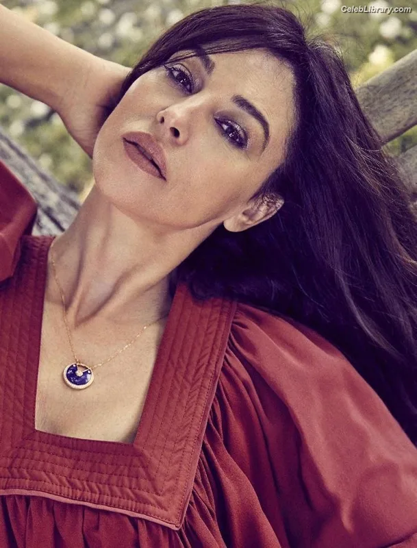 Monica Bellucci photo 19 of 1320