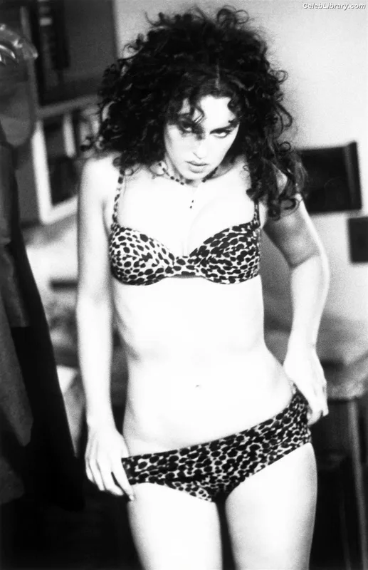 Monica Bellucci photo 9 of 1320