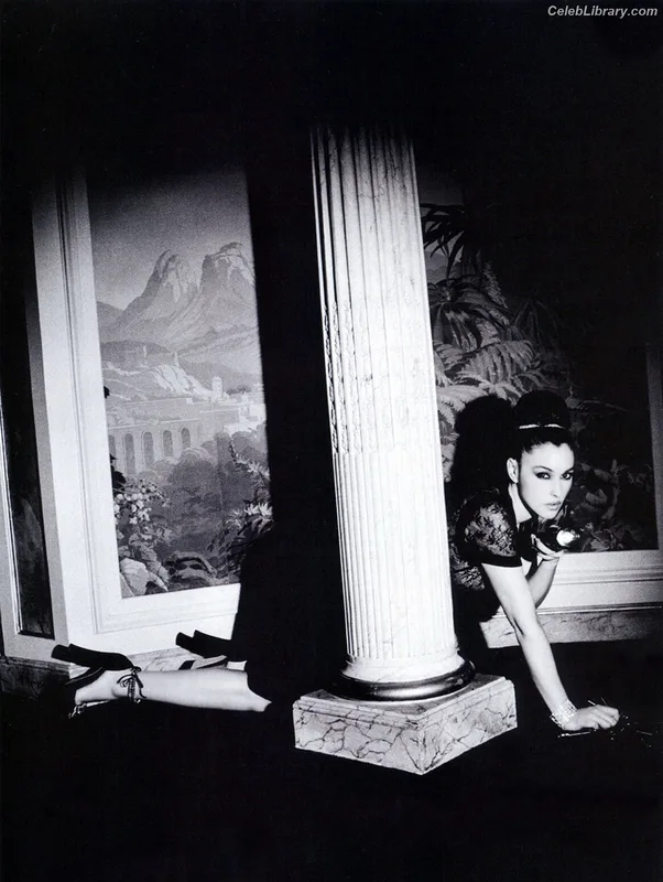 Monica Bellucci photo 11 of 1320