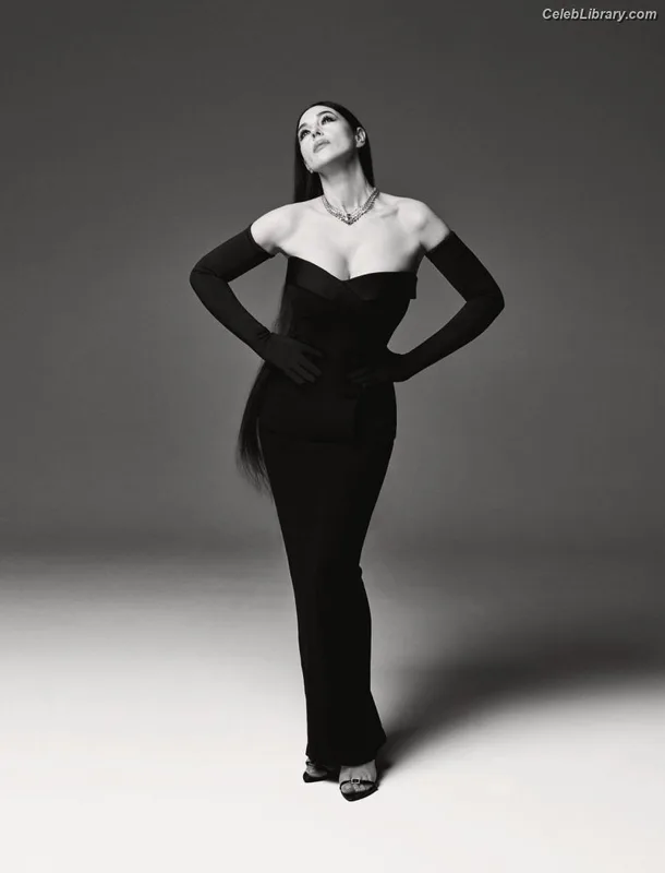 Monica Bellucci photo 8 of 1320