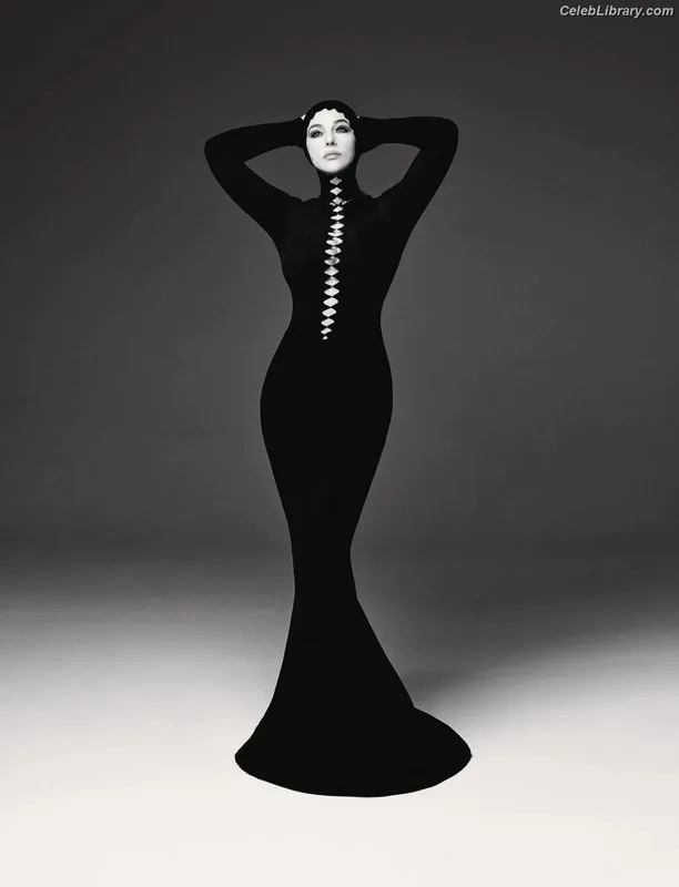 Monica Bellucci photo 10 of 1320