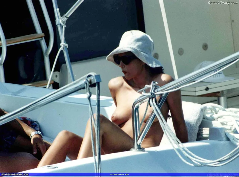 Monica Bellucci photo 16 of 1320