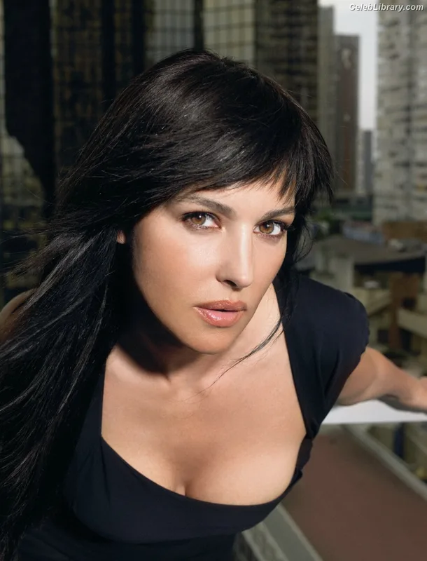 Monica Bellucci photo 19 of 1320